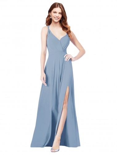 Sem Mangas Decote V Chiffon Azul Empoeirado Comprimento Chão Buraco da fechadura Longo Vestidos de Madrinha Mais Barato