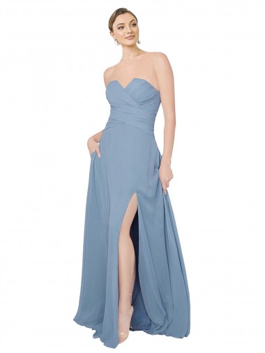 Sem Mangas Sem alças Chiffon Azul Empoeirado Comprimento Chão Vestidos de Festa / Vestidos de Madrinha Mais Barato