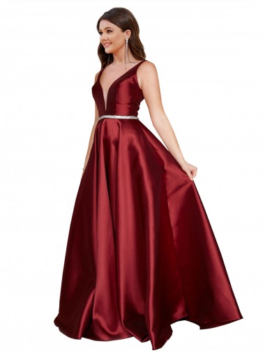 Sem Mangas Decote V Cetim Borgonha Comprimento Chão Vestidos de Madrinha / Vestidos de Noite / Vestidos de Festa Mais Barato