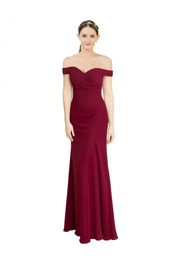Sem Mangas Fora do Ombro Chiffon Borgonha Comprimento Chão Vestidos de Madrinha / Vestidos de Festa Mais Barato