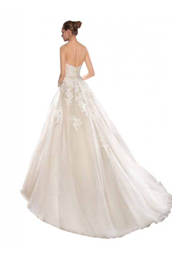 Sem Mangas Sem alças Tule & Renda Marfim & Champanhe Comboio Capela Vestido de Noiva Mais Barato