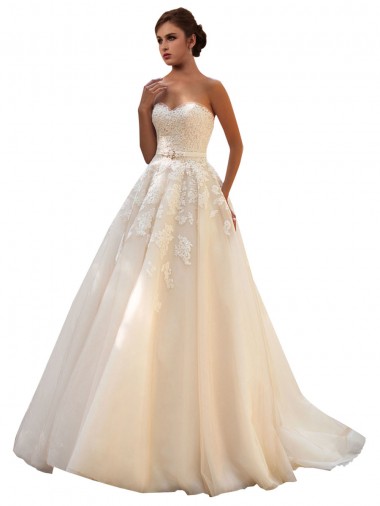 Sem Mangas Amor Tule & Renda Marfim & Champanhe Comboio Capela Vestido de Baile Mais Barato