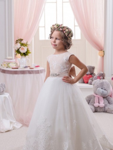 Sem Mangas Barco Tule & Renda Marfim Comboio Capela Vestido de Baile Longo Vestidos para Meninas de Flores Mais Barato