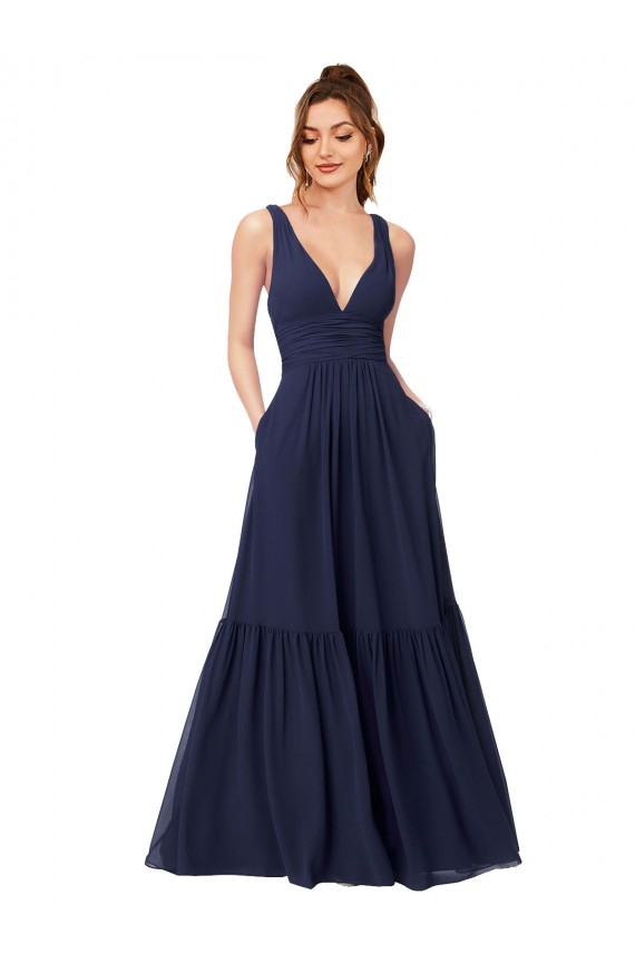 Sem Mangas Decote V Chiffon Marinha Negra Comprimento Chão Vestidos Formais / Vestidos de Madrinha Mais Barato