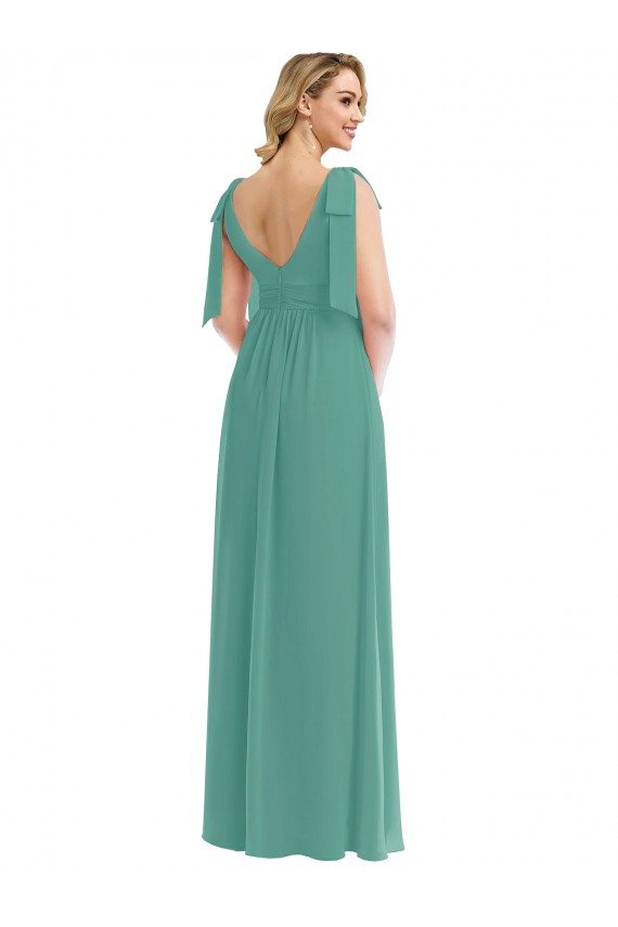 Sem Mangas Decote V Chiffon Prata Islandesa Comprimento Chão Vestidos de Madrinha Mais Barato