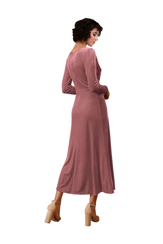 Mangas Compridas Decote V Veludo Elástico Rosa Canela Comprimento Midi Vestidos de Madrinha / Vestidos de Festa Mais Barato