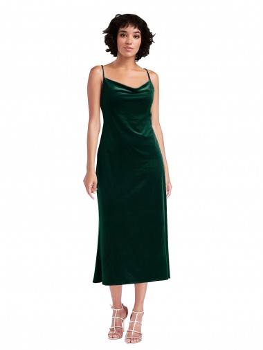 Sem Mangas Decote Capuz Veludo Elástico Verde Escuro Comprimento Midi Bainha Curto Vestidos de Madrinha / Vestidos de Noite / Vestidos de Festa Mais Barato