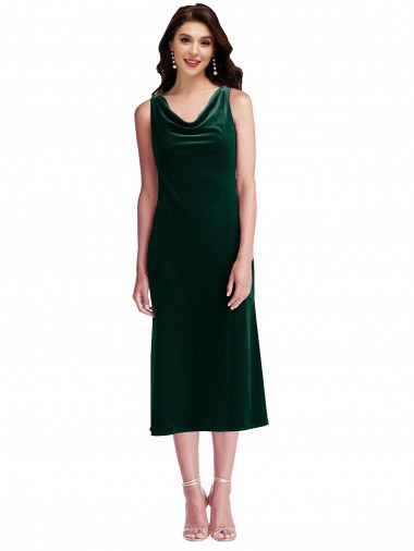 Sem Mangas Decote Capuz Veludo Elástico Verde Escuro Comprimento Midi Curto Vestidos de Madrinha / Vestidos de Festa / Vestidos de Cocktail / Vestidos de Homecoming Mais Barato